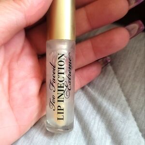 Too Faced Lip Injection Extreme
